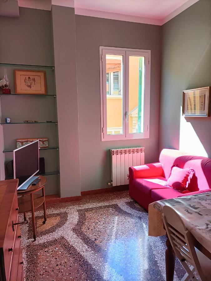 Sun Studio Apartment Bologna Luaran gambar